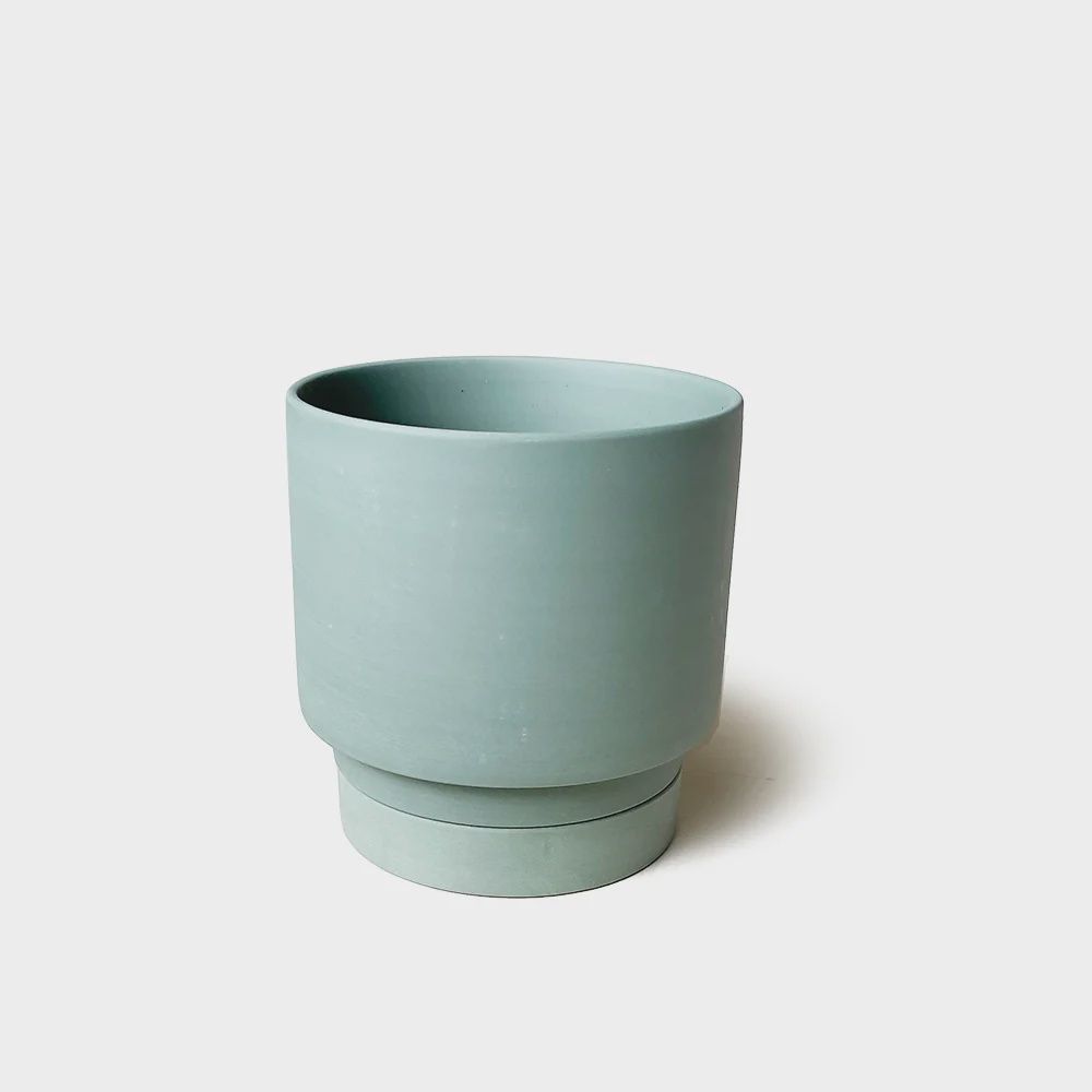 Casey Pot and Saucer 6", Color: olive