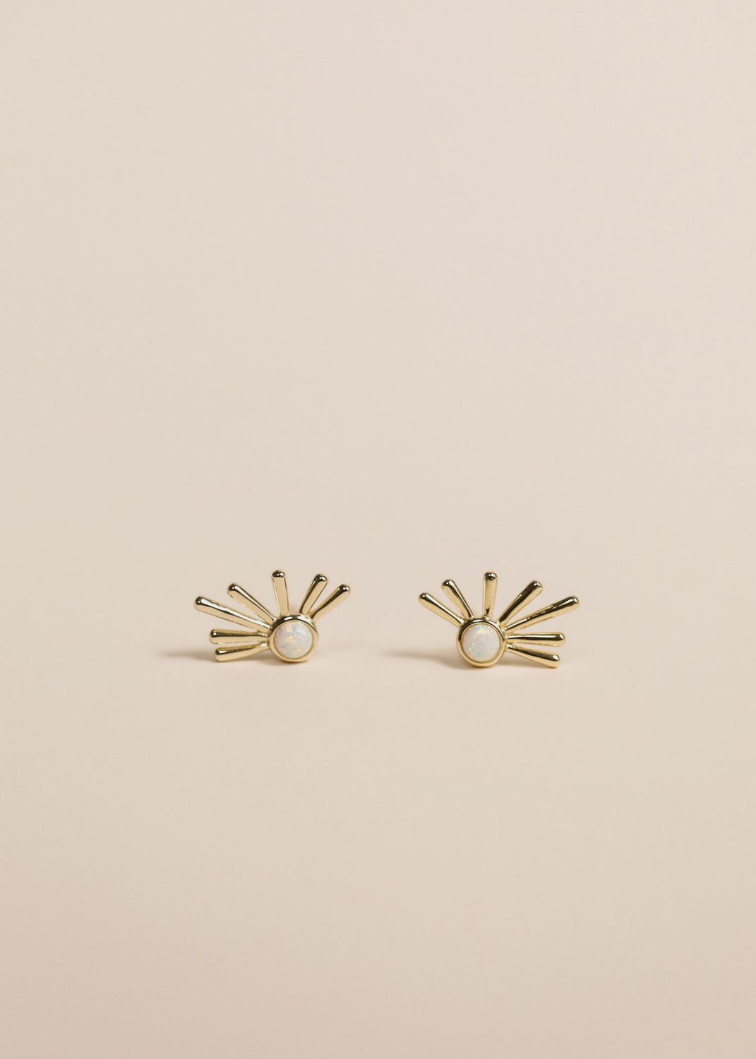 Sun Ray Studs, Stone: white opal