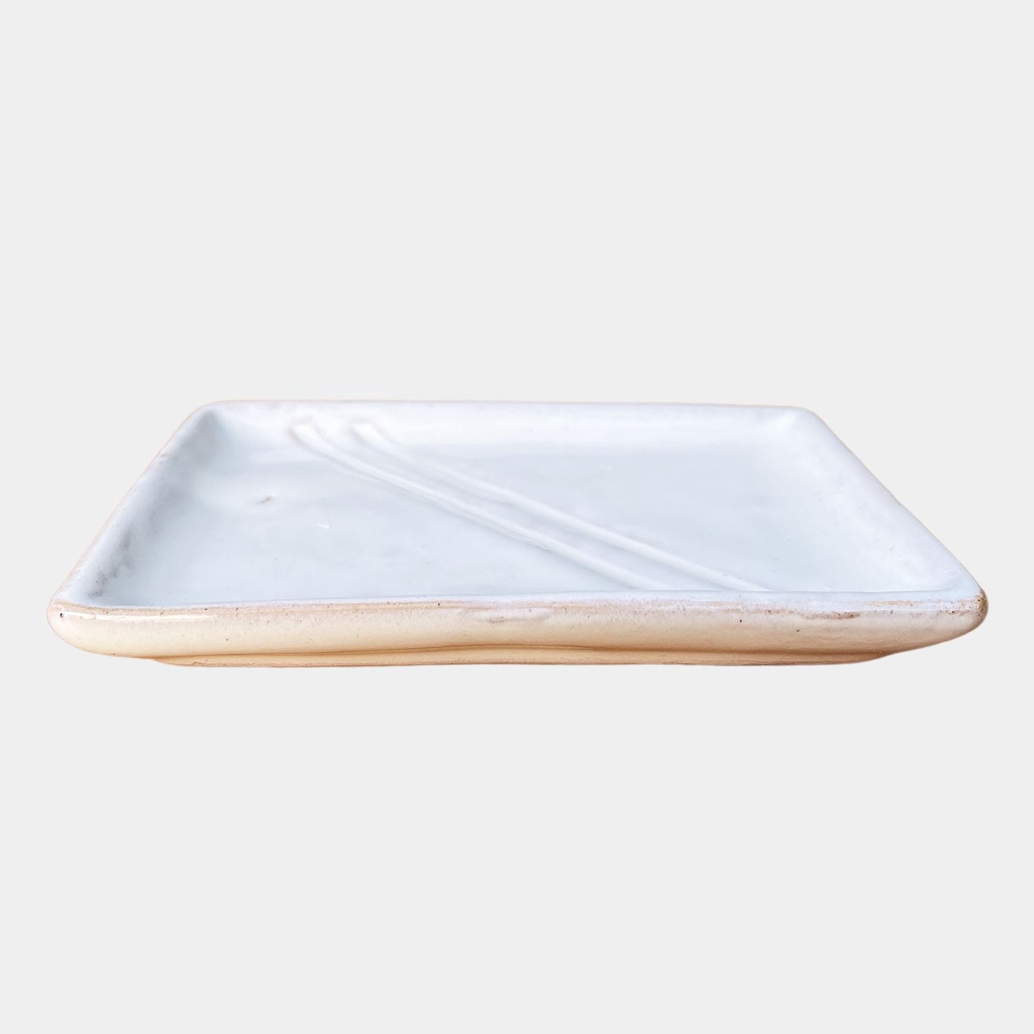 Delta Tray