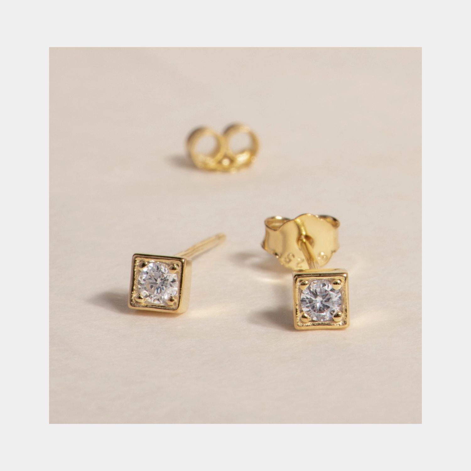 emma studs, Material: gold vermeil