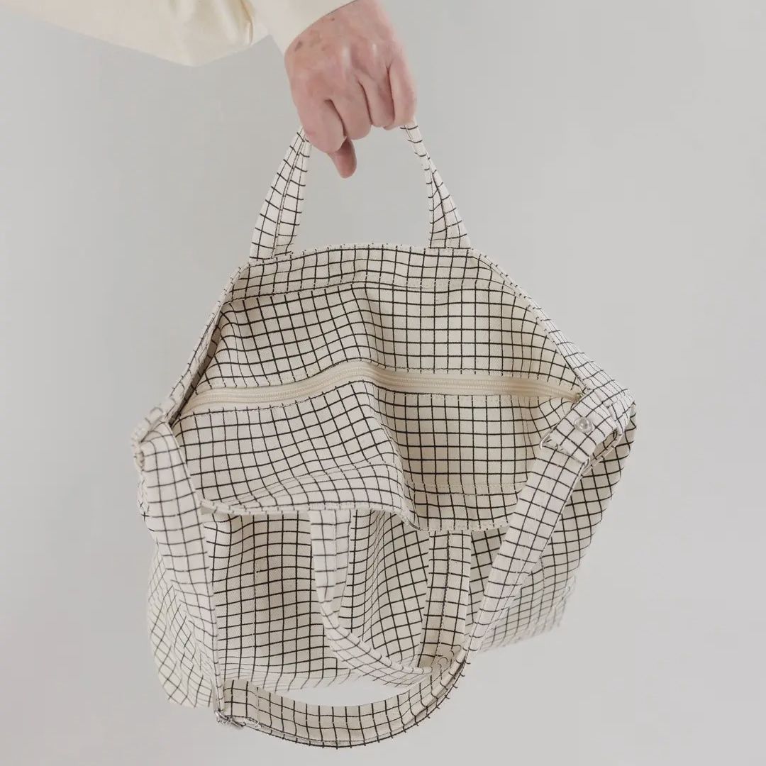 Horizontal Zip Duck Bag