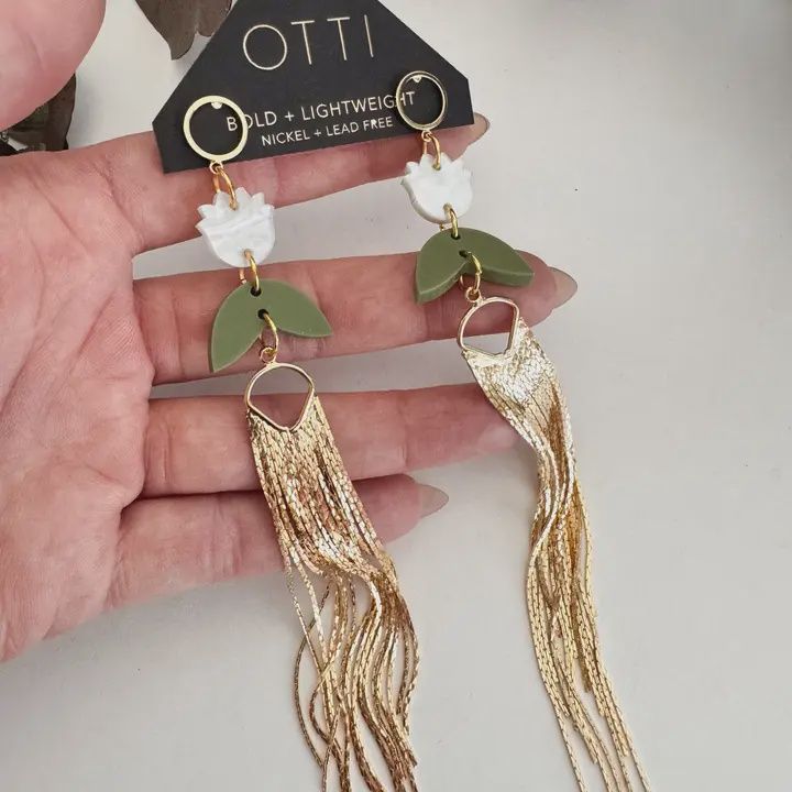 Botanical-Inspired Lightweight Acrylic Earring: Gold Fringe