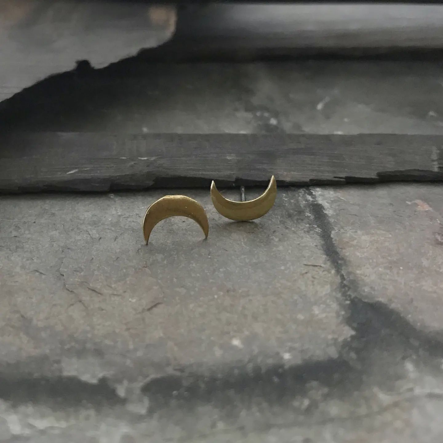 E to W Crescent Studs