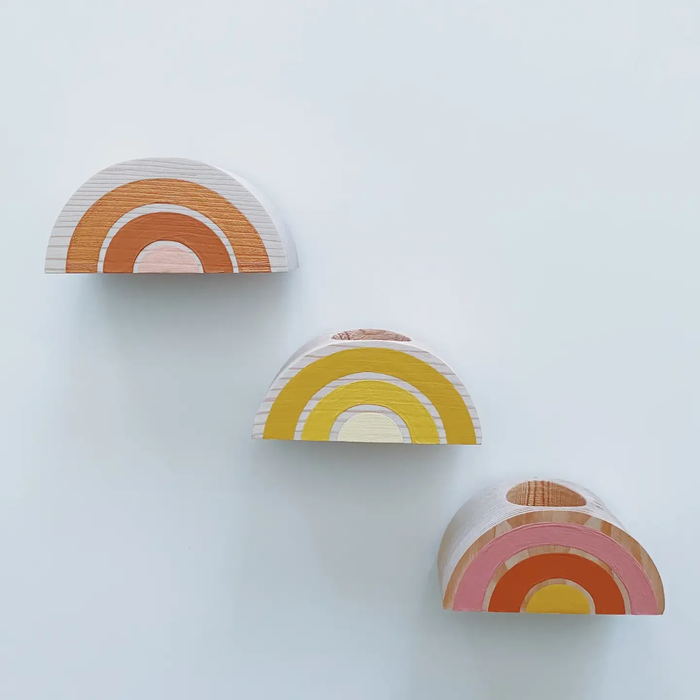 rainbow airplant holder magnet