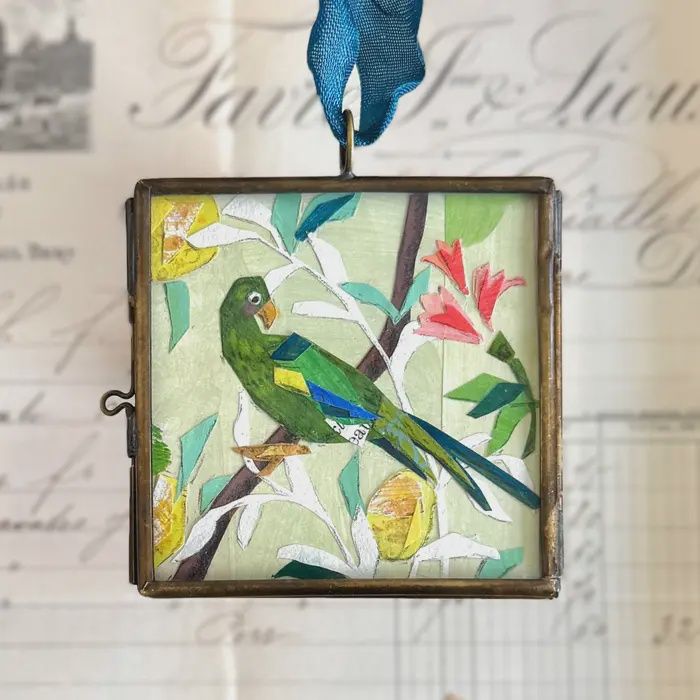 Virdi Parrot Ornament