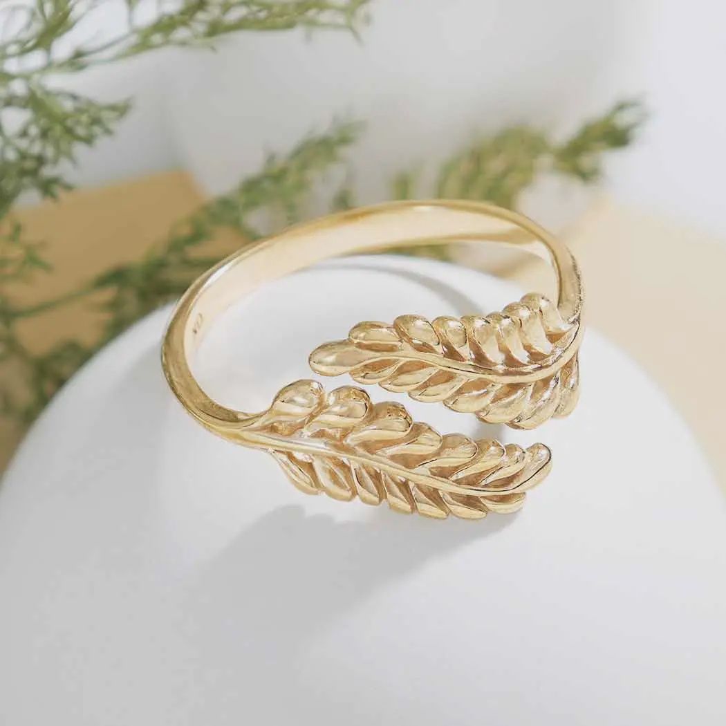 Adjustable Sprig Leaf Ring, metal: bronze