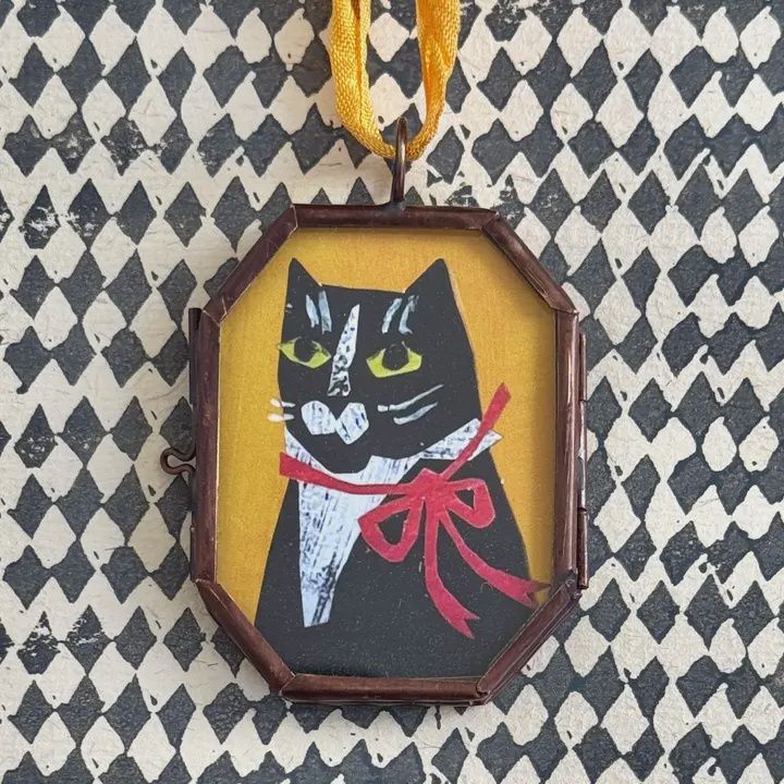 Tuxedo Kitty Art Locket
