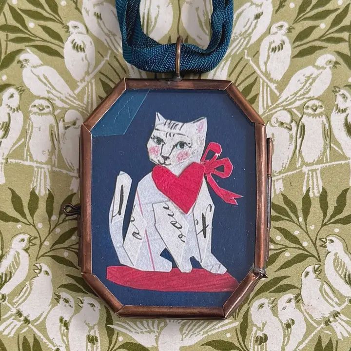 Kitty Love Art Locket, Size: Small
