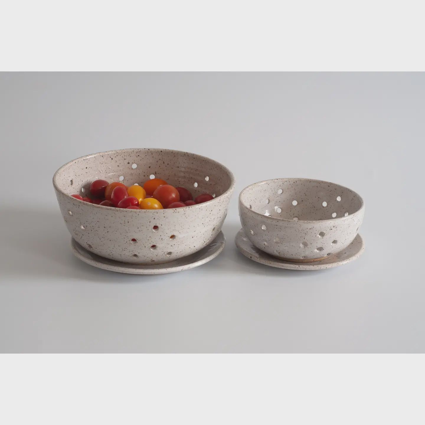 Large Berry Bowl with Dish