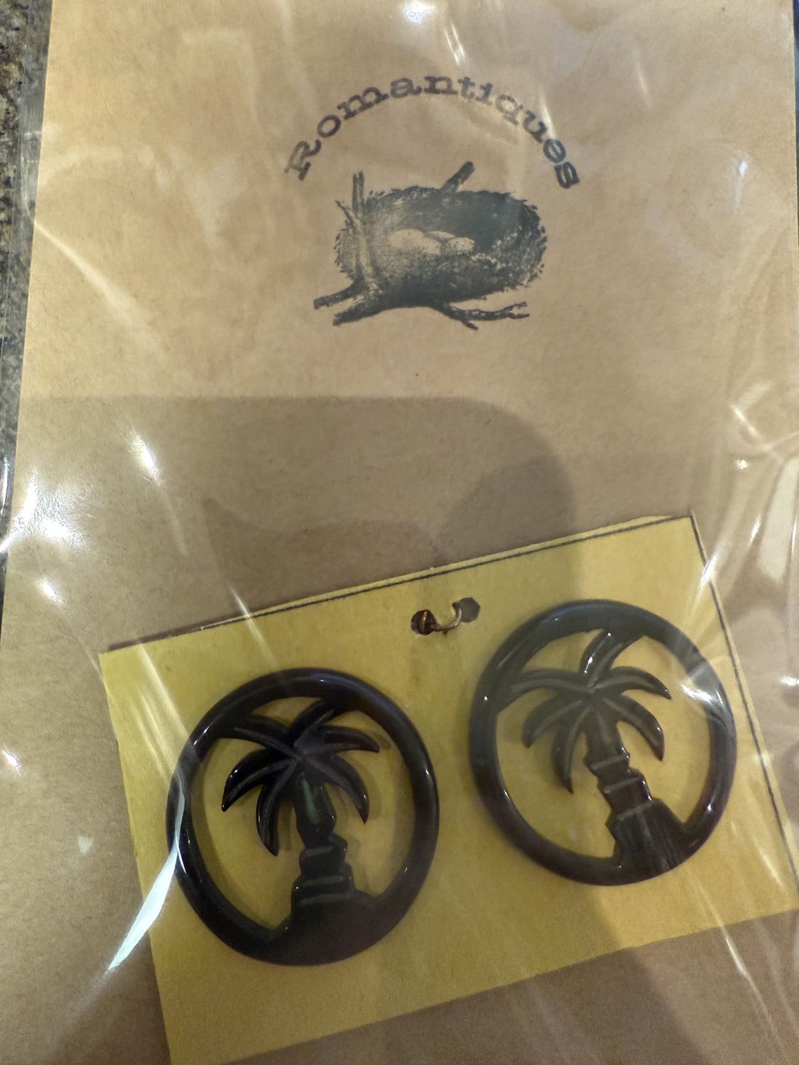 Deco Bakelite Buttons Palm Trees-2