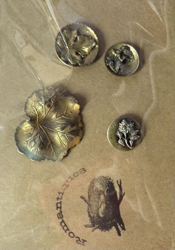 4  metal Leaves-shank back buttons