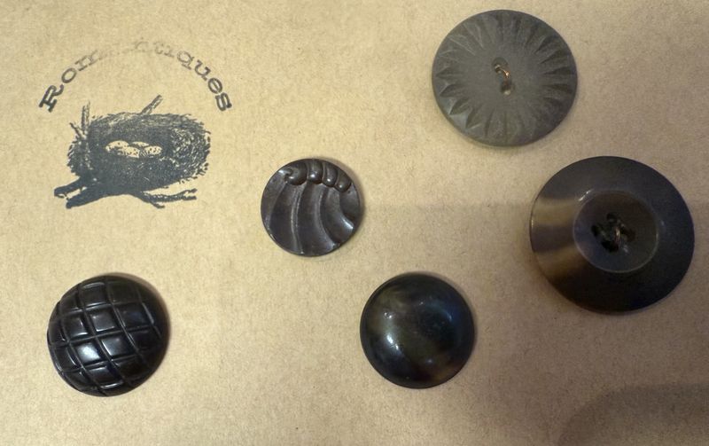 5 Vintage Buttons 1 Celluloid Bubble Top