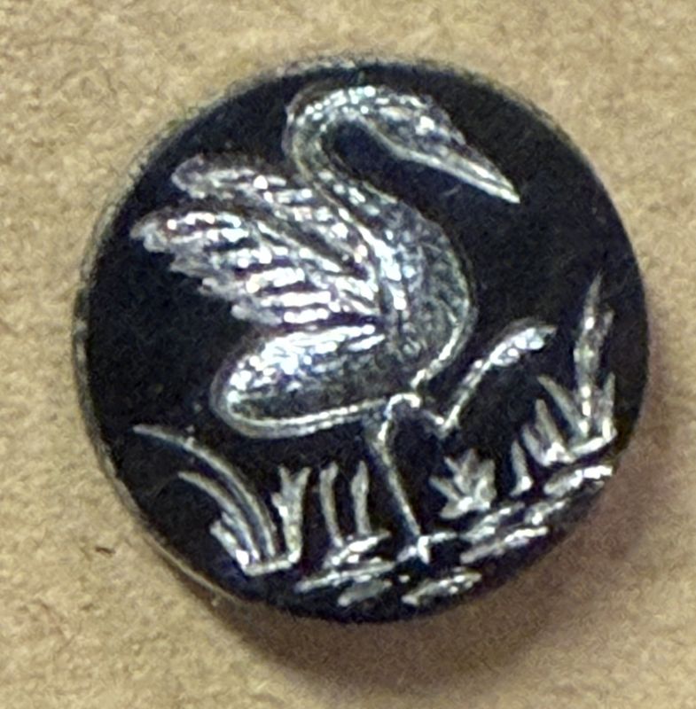 3 Victorian Glass - 2 Swan Picture Buttons
