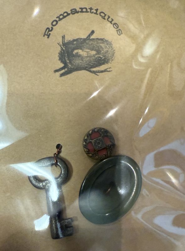 3 Random Pack Bakelite, Key, Metal Buttons