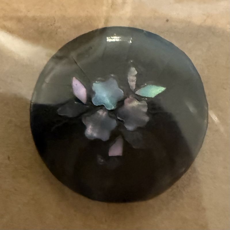 1 inlaid glass abalone flower button shank back