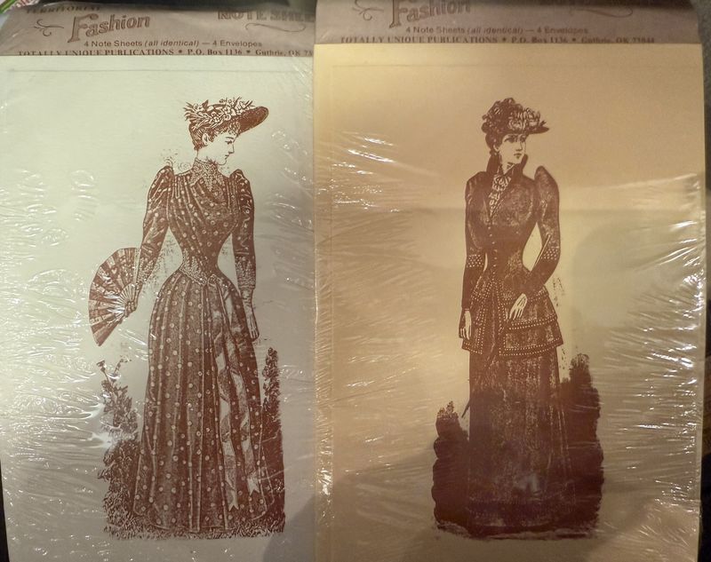 Victorian Fashion 4 Cards&amp;Env.