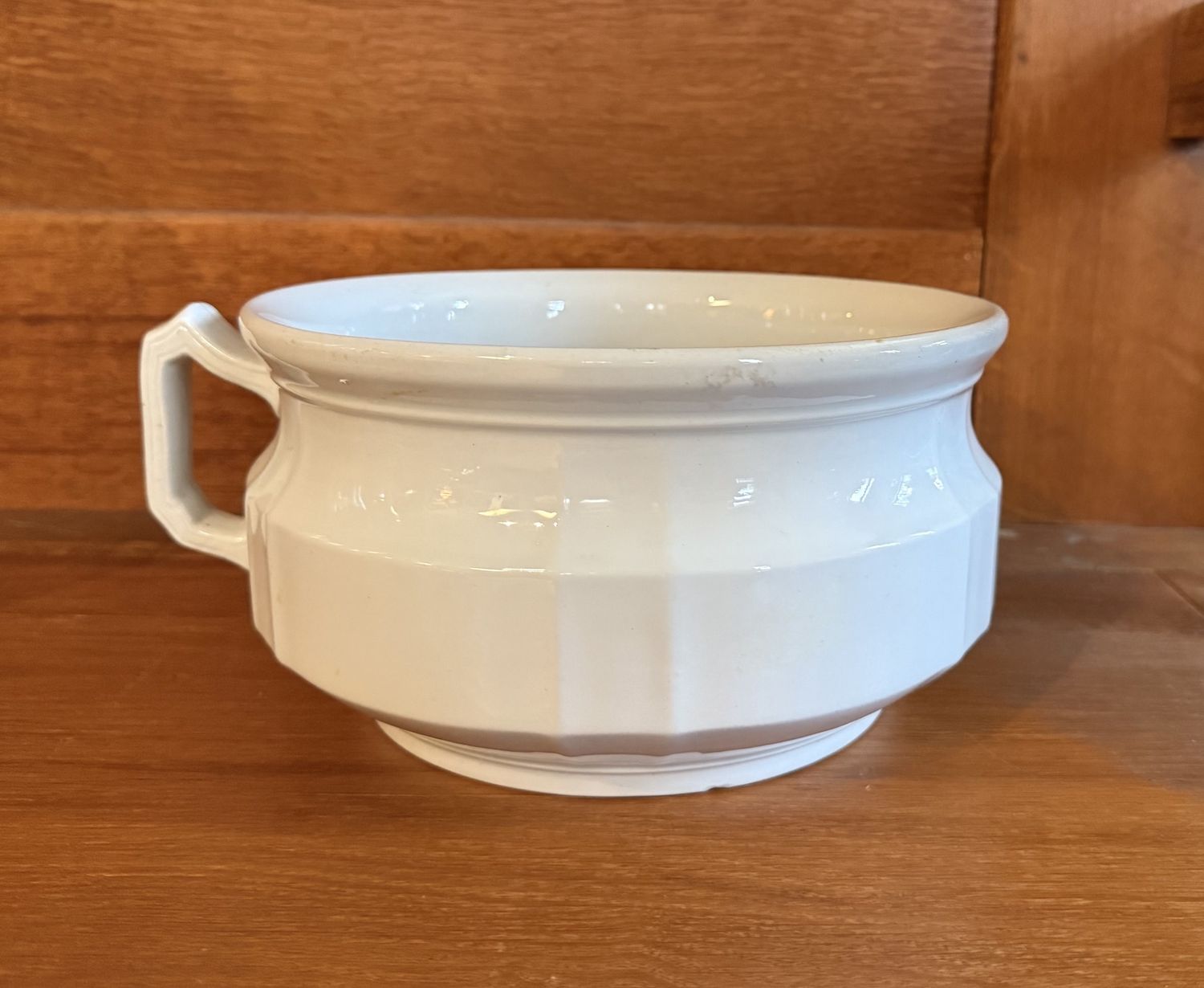 Iron Stone Chamber Pot English