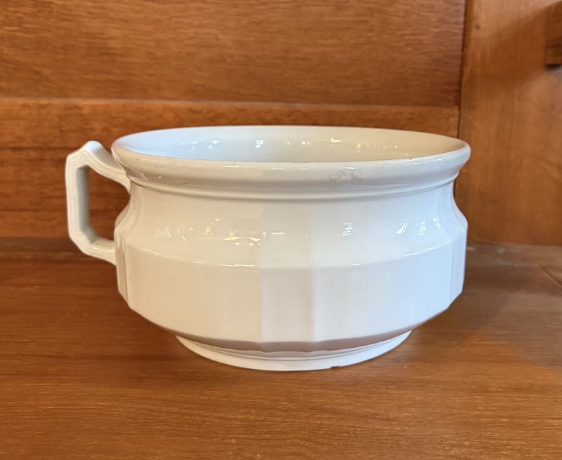 Iron Stone Chamber Pot English