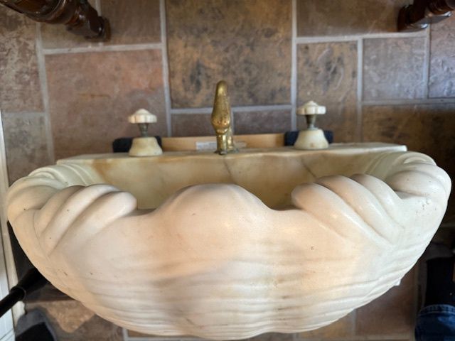 Marble Shell Sink wGoose Brass Faucet