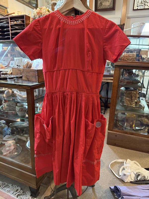 1960s Summer Dress Red Pockets!