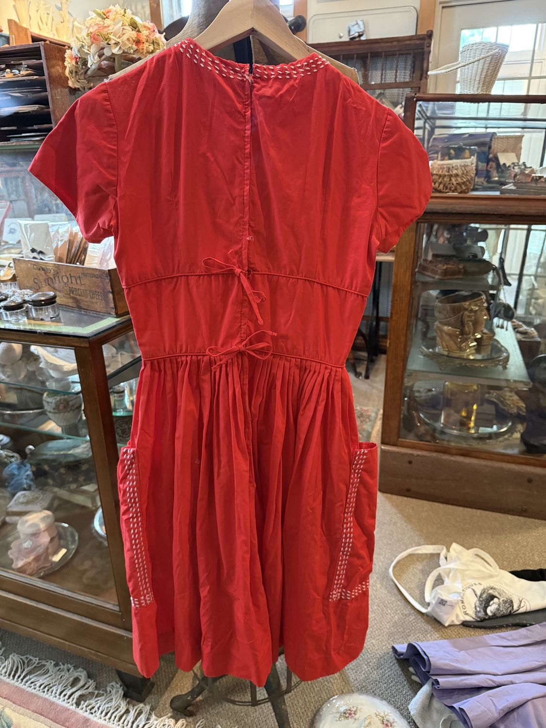 1960s Summer Dress Red Pockets!