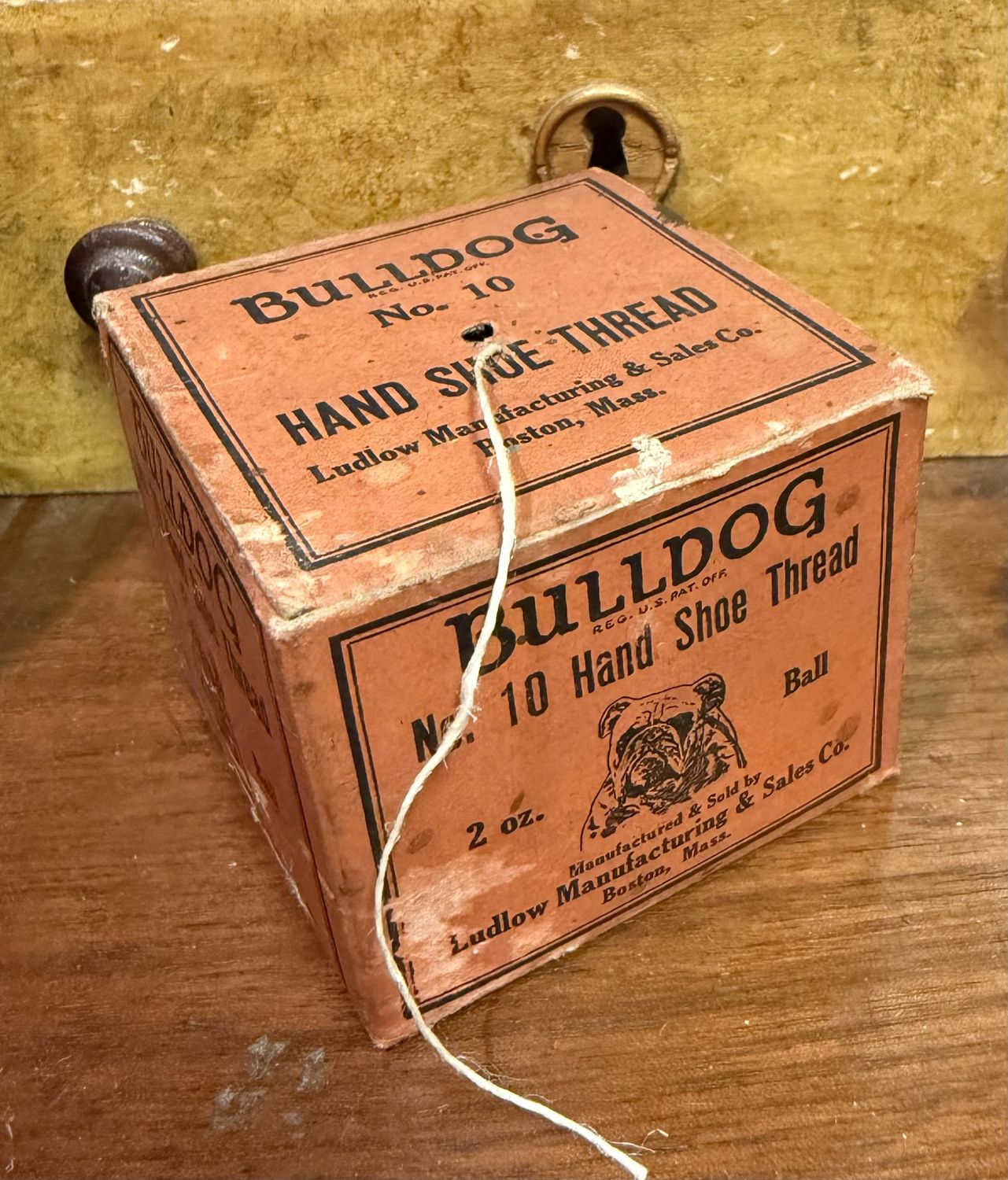 Antique Shoe Thread in Cube Box