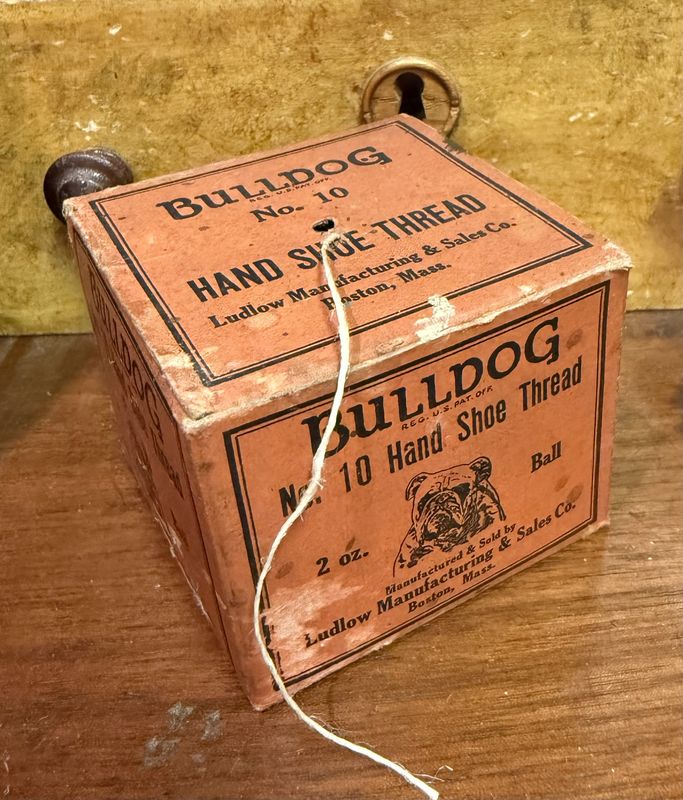 Antique Shoe Thread in Cube Box
