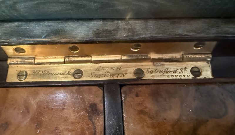 Antique English Tea Caddy C.1860 No Key