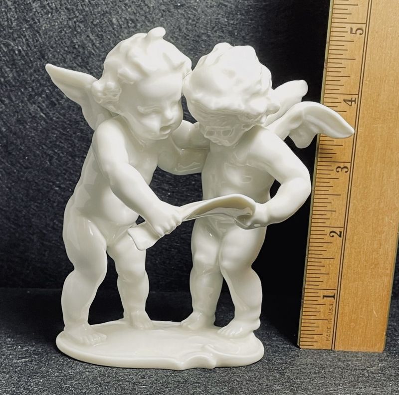 Hutschenreuther Angels Reading