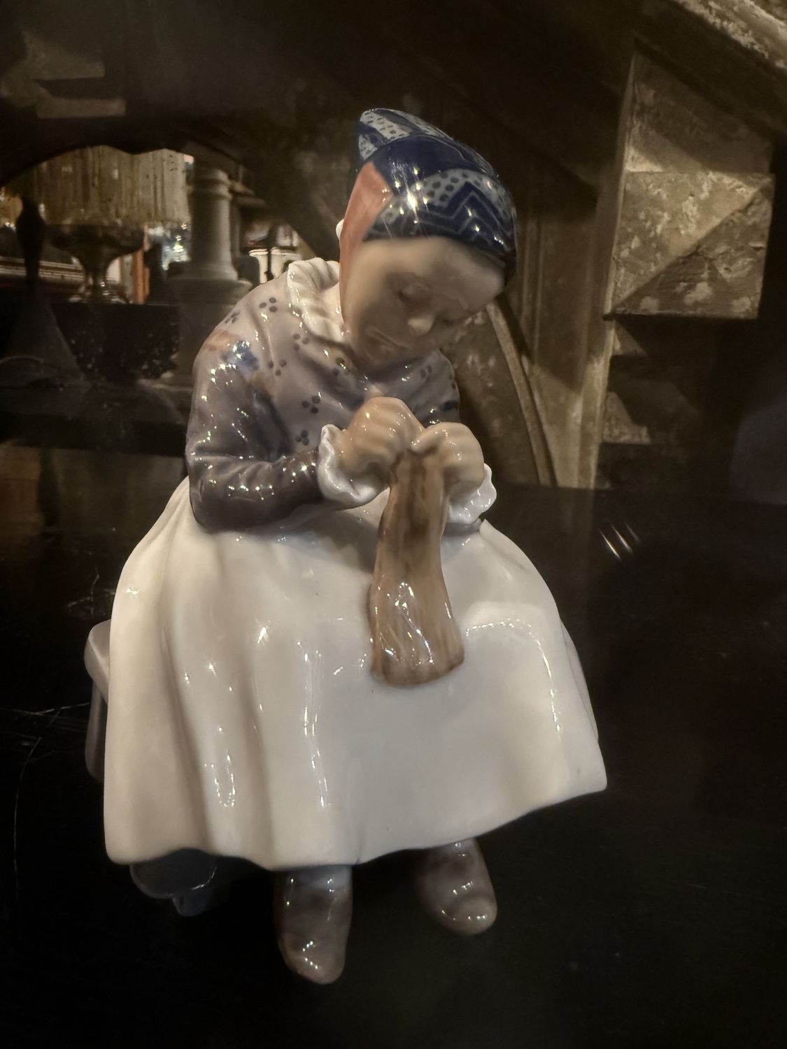 Royal Copenhagen  1314 Girl Knitting
