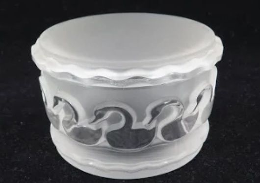 Crystal Lalique Dresser Box Swans
