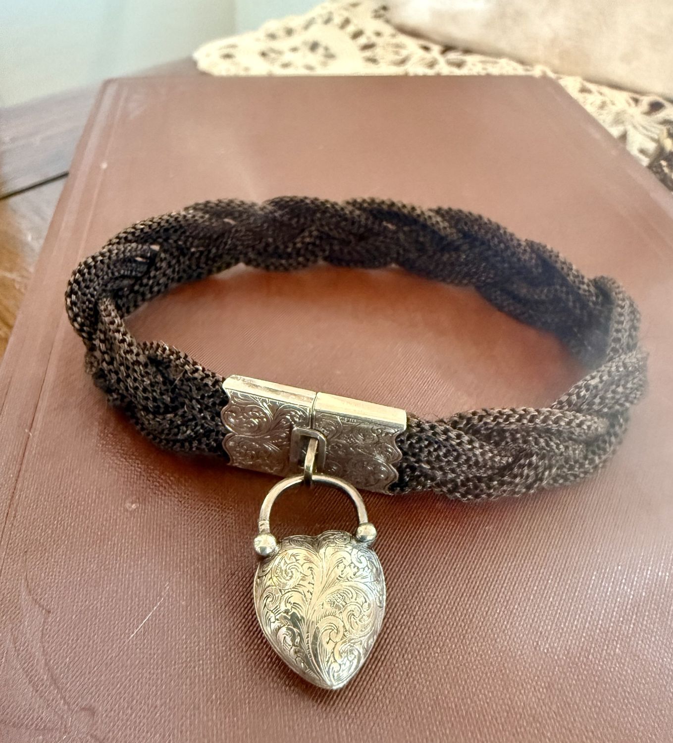 Victorian Woven Hair Memori Bracelet with Heart Lock Charm Clasp Gold