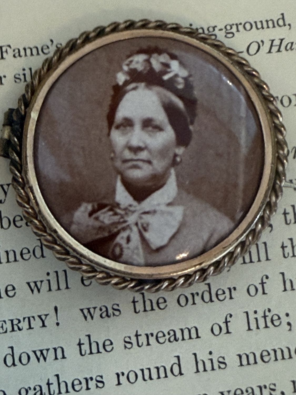 Victorian Portrait Brooch Woman in Round Bezel C Clasp