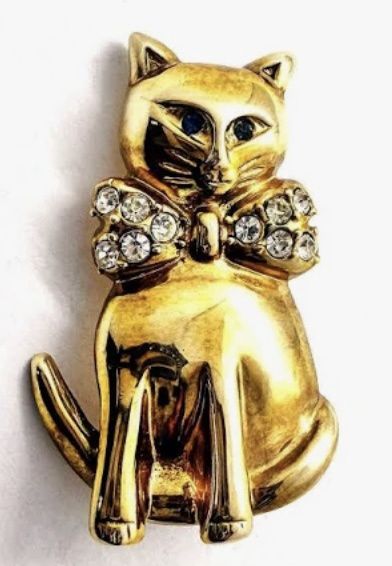 Vintage Krementz Gold Plated Swarovski Crystal Seated Cat Brooch