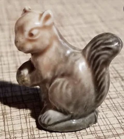 Wade Pottery England  Miniature Squirrel
