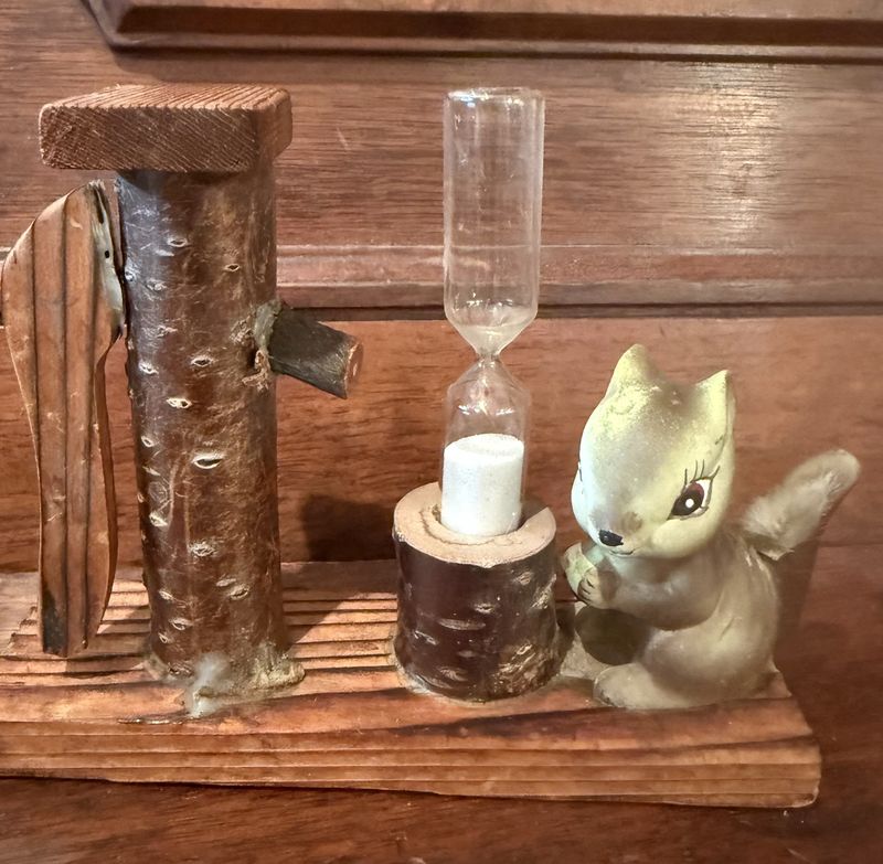 Vintage Kitsch Squirrel Timer