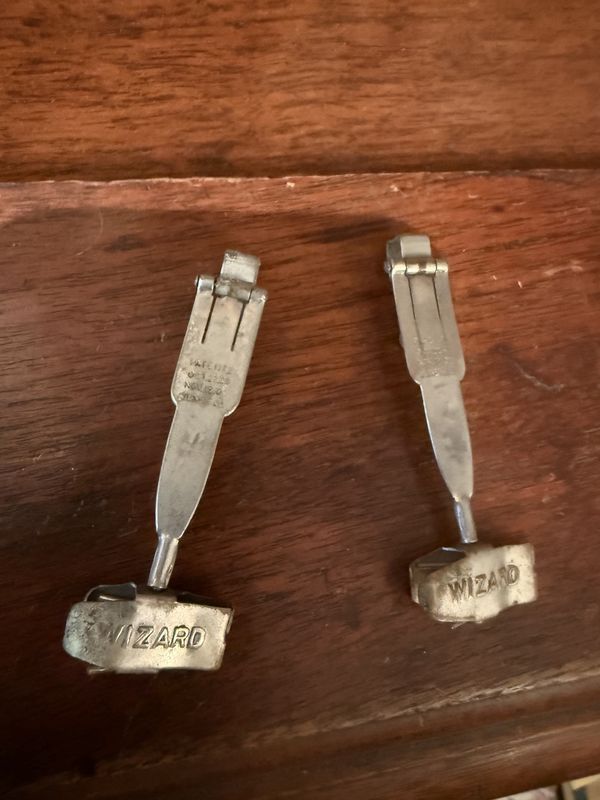 Pair of Wizard Card Cheat/Magician Up-the-Sleeve Clips
