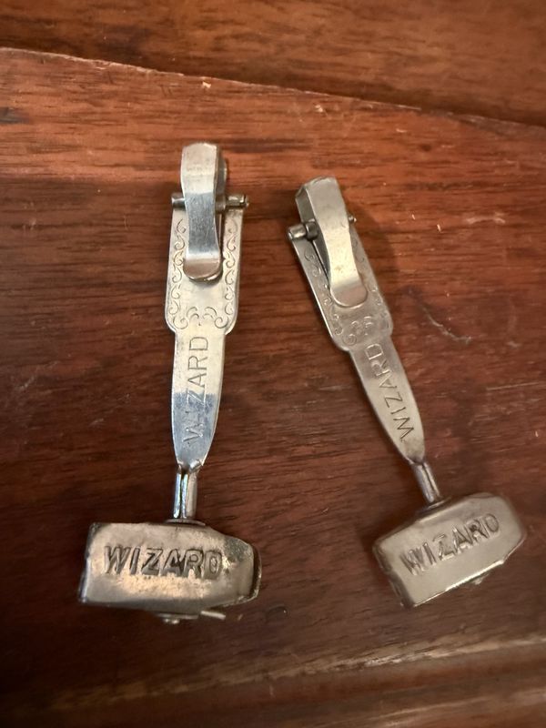 Pair of Wizard Card Cheat/Magician Up-the-Sleeve Clips