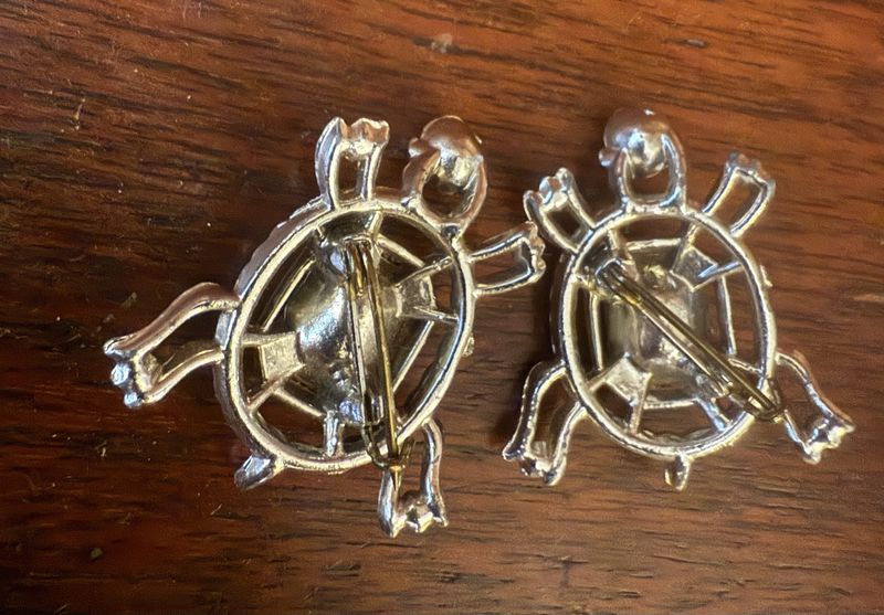 Pair of Vintage Red and Greed Rhinestone Silver Tone Brooch Turtles