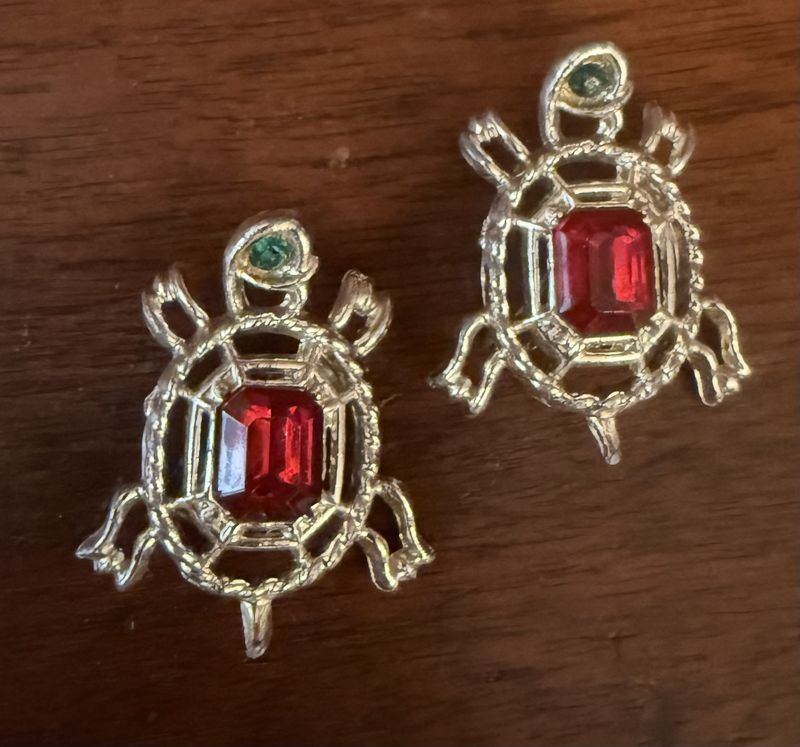 Pair of Vintage Red and Greed Rhinestone Silver Tone Brooch Turtles