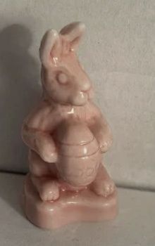 Wade Pottery Miniature Figurine-Pink Easter Bunny Rabbit