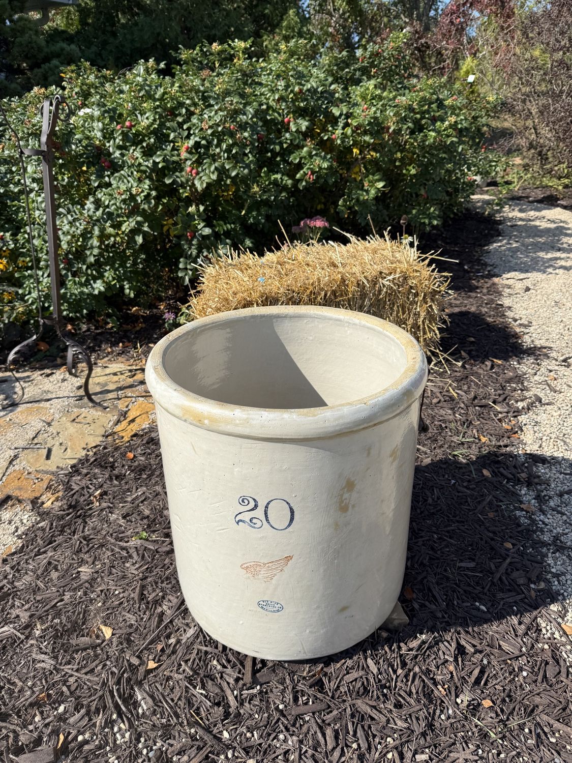 20 Gallon Crock and One Missing Wire Bail Wood Handle Patent december 28, 1915 Red Wing