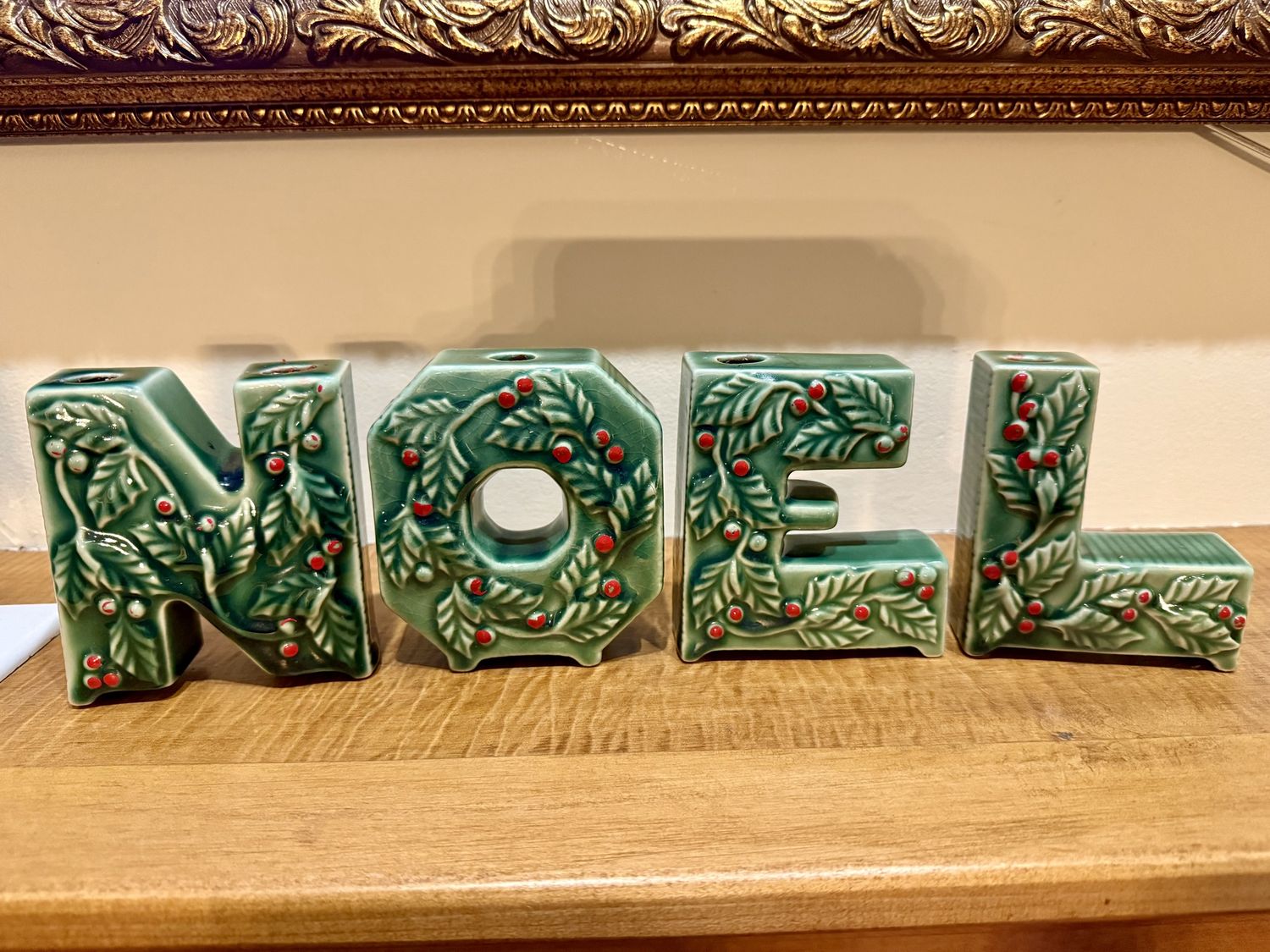 Lipper &amp; Mann Japan Christmas Holly and Berry Ceramic NOEL Candle Holder Set Four Piece