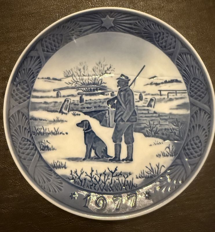 Vintage Royal Copenhagen 1977 Hunting Scene Christmas Plate
