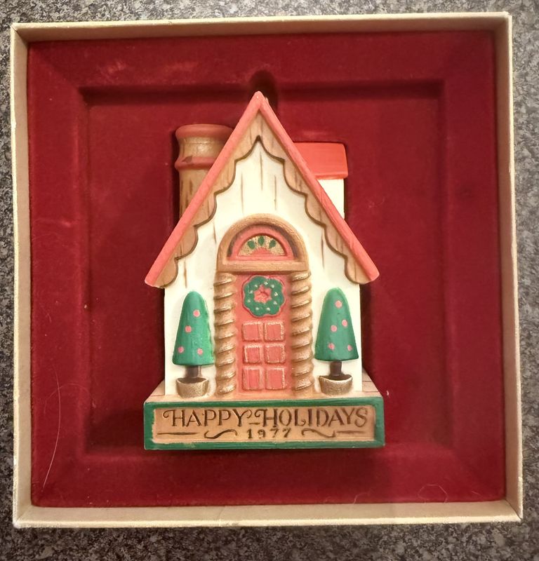 Hallmark Happy Holidays 1977 NOS Ornament in Original Package Scandinavian House.