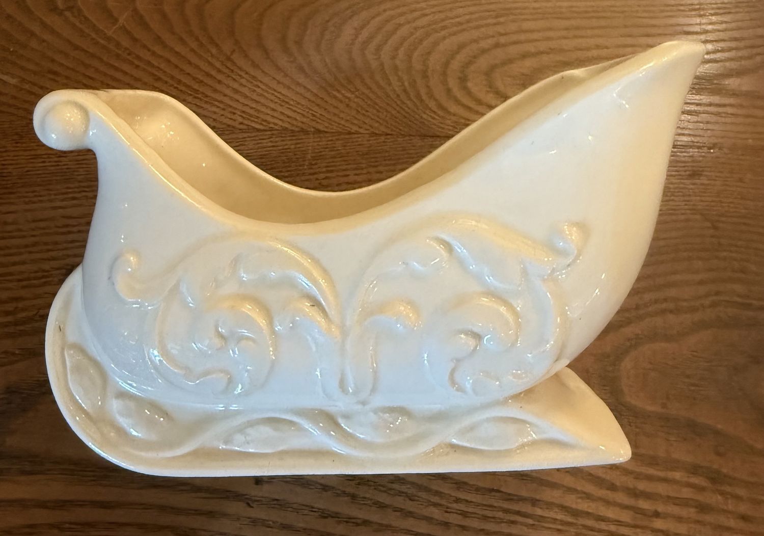 Mid-Century Ceramic Cream Colored Christmas Sleigh Planter/Dish 2