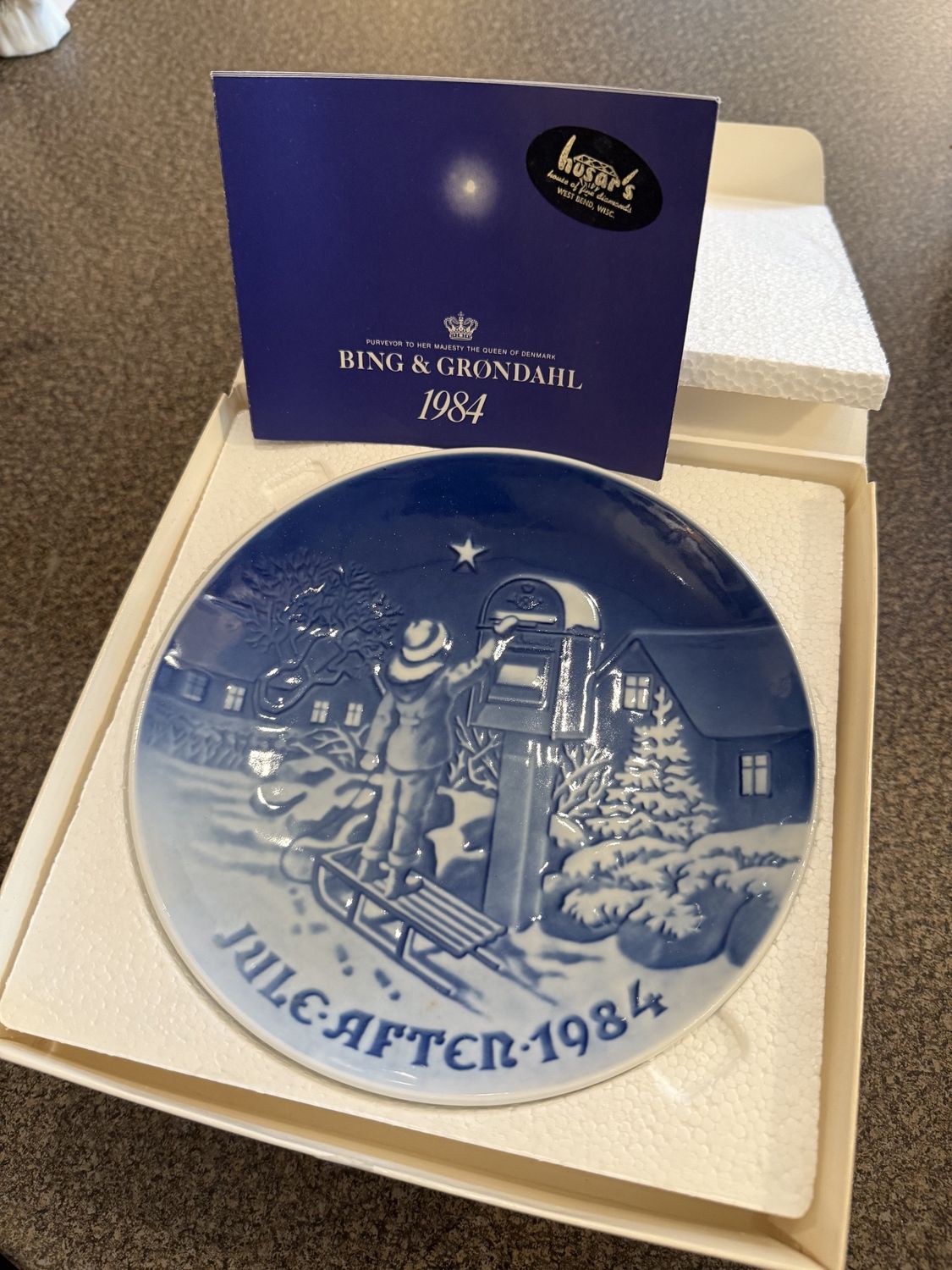 Bing and Grondahl Denmark Christmas Plate 1984 NOS