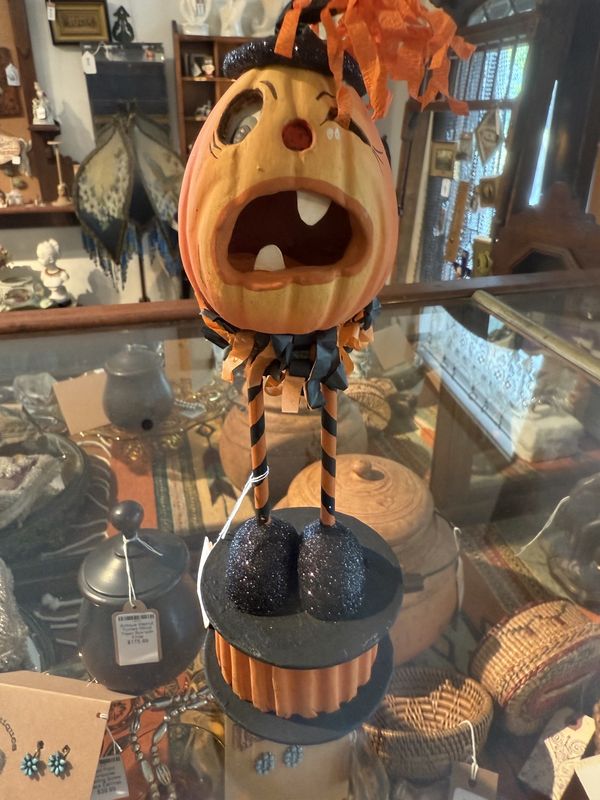 Retired Bethany Lowe Jack O&#39; Lantern Candy Box on Legs