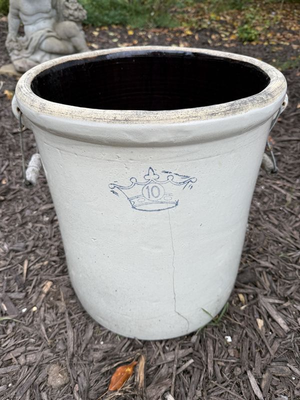 10 Gallon Crown Brown Lined Stoneware Crock Hairline in front