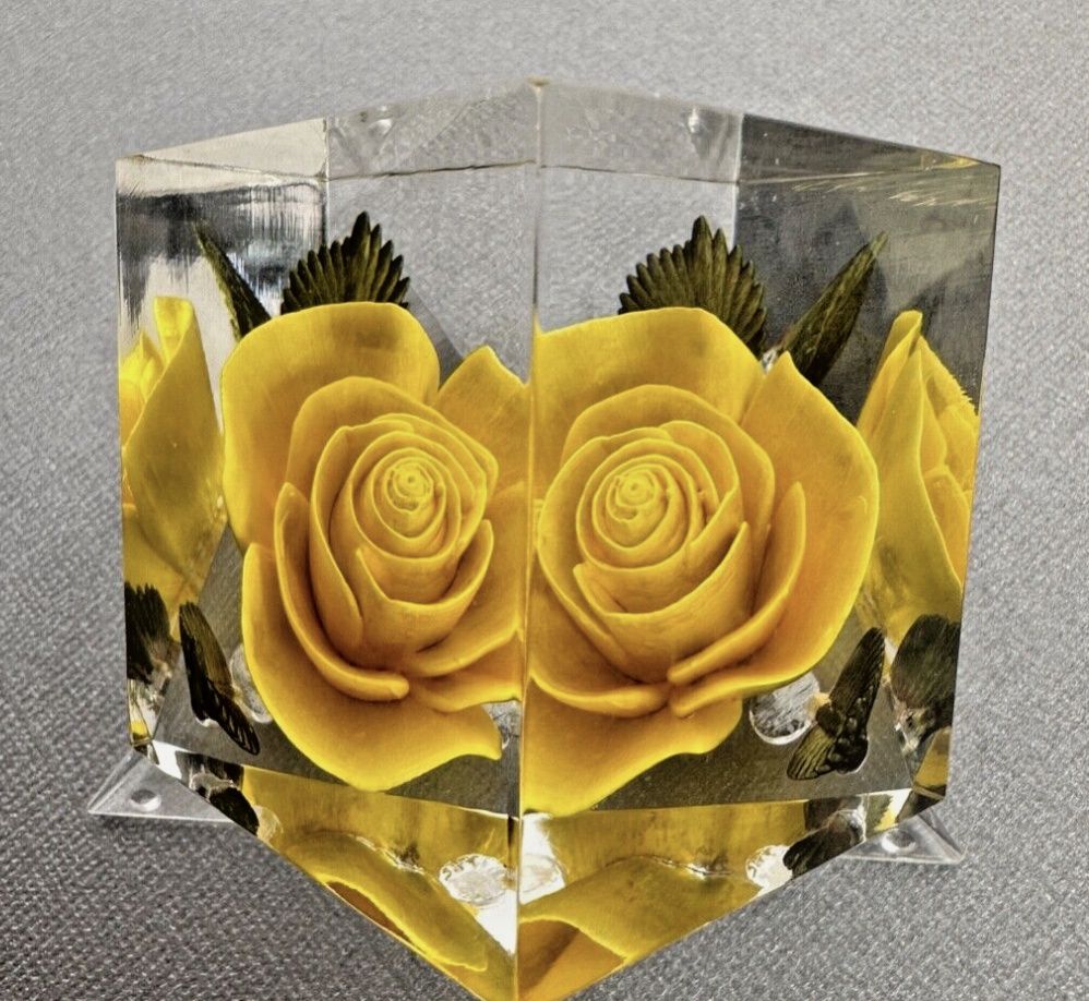 Vintage BIRCRAFT Lucite Acrylic Diamond-Shaped Paperweight w/ Enclosed Yellow Rose 1950s